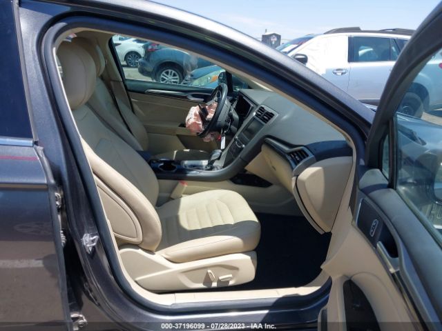 3FA6P0HD6FR127069 Ford FUSION SE