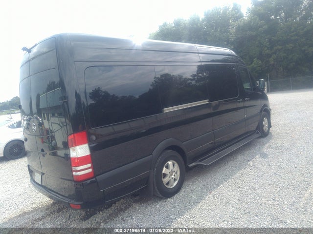 2010 MERCEDES-BENZ SPRINTER CARGO VANS VIN: WD3PE8CC5A5455140