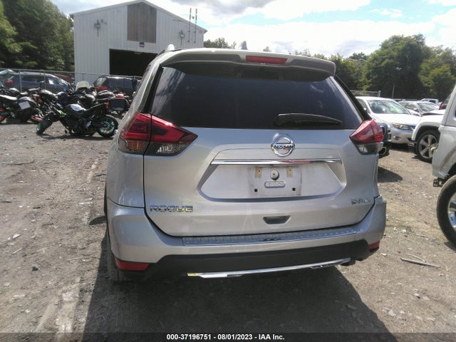 2018 NISSAN ROGUE SV VIN: 5N1AT2MV8JC715195