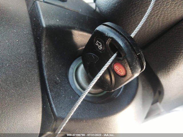 2018 FORD FOCUS SE VIN: 1FADP3F2XJL320844