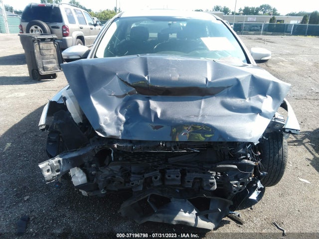 2018 FORD FOCUS SE VIN: 1FADP3F2XJL320844