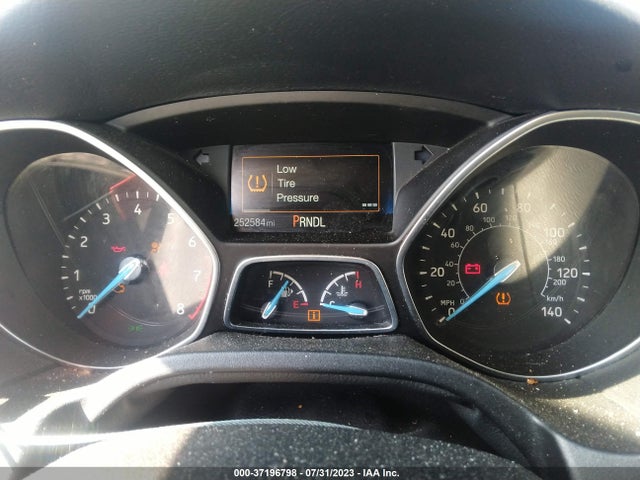 2018 FORD FOCUS SE VIN: 1FADP3F2XJL320844