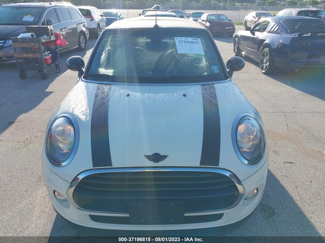 2017 Mini Roadster, VIN: WMWWG5C50H3C20047