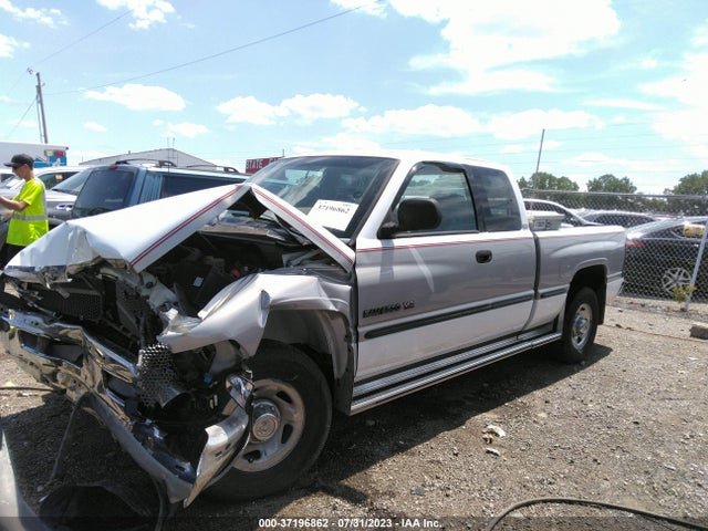 1998 DODGE RAM 2500 VIN: 3B7KC22W4WG138156