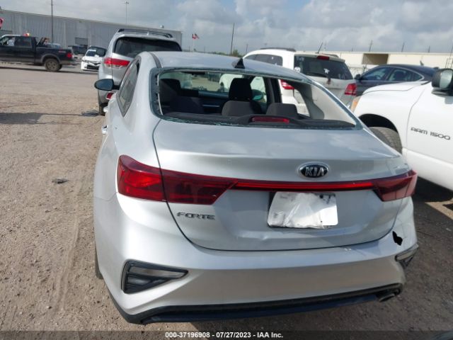 3KPF24AD0ME363764 KIA Forte Lxs