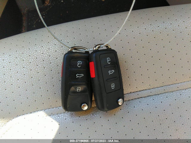 1VWBA7A36JC051071 Volkswagen Passat 2.0t Se