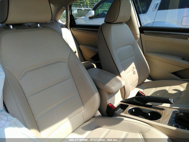 1VWBA7A36JC051071 Volkswagen Passat 2.0t Se