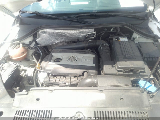 WVGAV3AX1EW038579 Volkswagen Tiguan R-line
