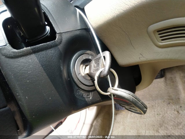 2000 HONDA ACCORD CPE EX W/LEATHER VIN: 1HGCG2253YA011272