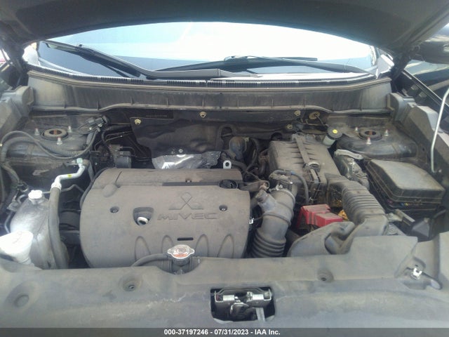 JA4AP3AU0JZ007783 Mitsubishi Outlander Sport 2.0
