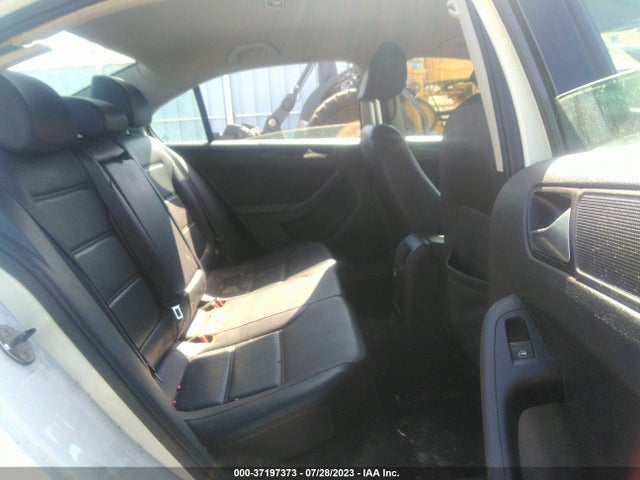 3VWD17AJ1EM425405 Volkswagen Jetta Sedan Se