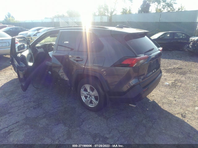 2019 TOYOTA RAV4 XLE VIN: JTMP1RFV0KD007948