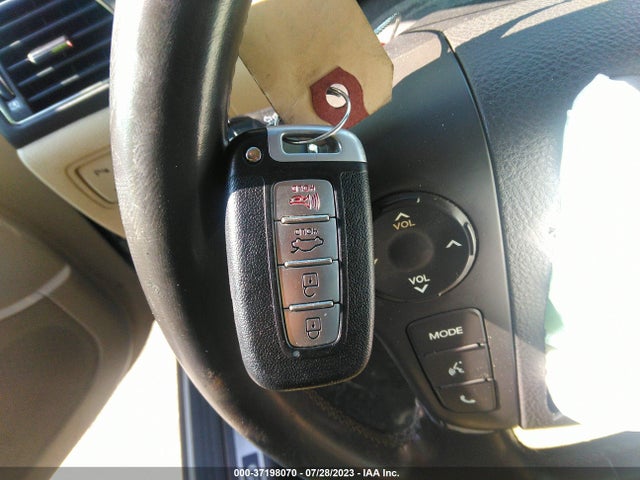 2011 HYUNDAI GENESIS VIN: KMHGC4DF7BU141330