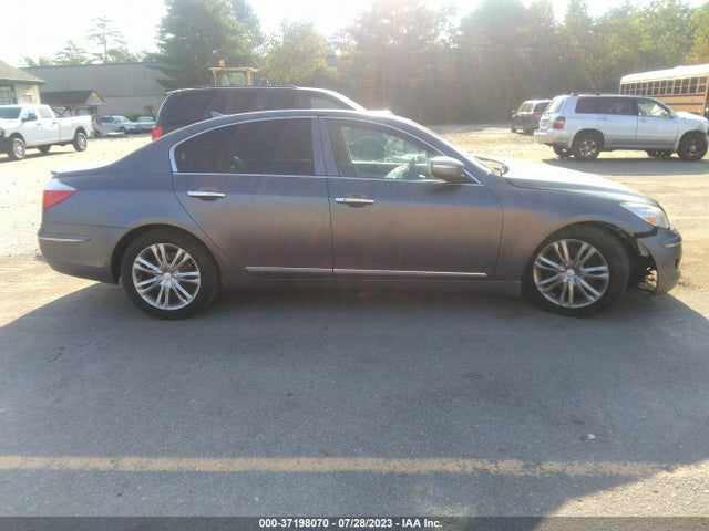 2011 HYUNDAI GENESIS VIN: KMHGC4DF7BU141330
