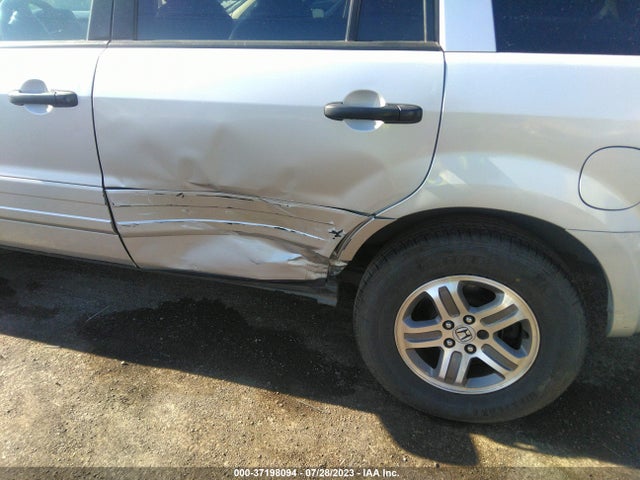 2004 HONDA PILOT EX VIN: 2HKYF18494H551194