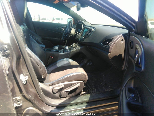 1C3CCCDG5FN560478 Chrysler 200 S