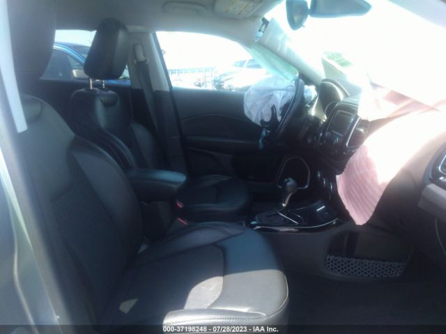 3C4NJCBB8JT408172 Jeep Compass Altitude