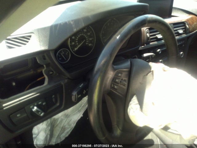 BMW 3 Series 320i 2015 WBA3B1G53FNT05452 Image 14