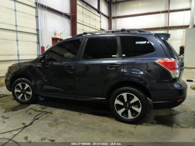 JF2SJAEC1JG565009 Subaru Forester Premium
