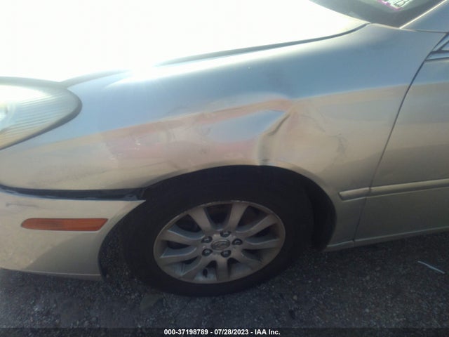 2004 LEXUS ES 330 VIN: JTHBA30G445047396