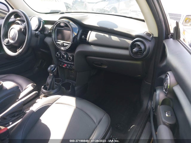 2018 Mini Hardtop, VIN: WMWXP5C53J3C65574