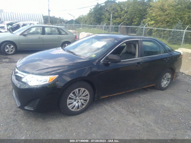 2014 TOYOTA CAMRY HYBRID LE/XLE/SE LIMITED EDITION VIN: 4T1BD1FK3EU097542