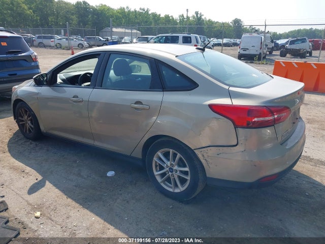 2015 FORD FOCUS SE VIN: 1FADP3F29FL304805