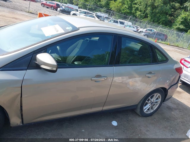 2015 FORD FOCUS SE VIN: 1FADP3F29FL304805