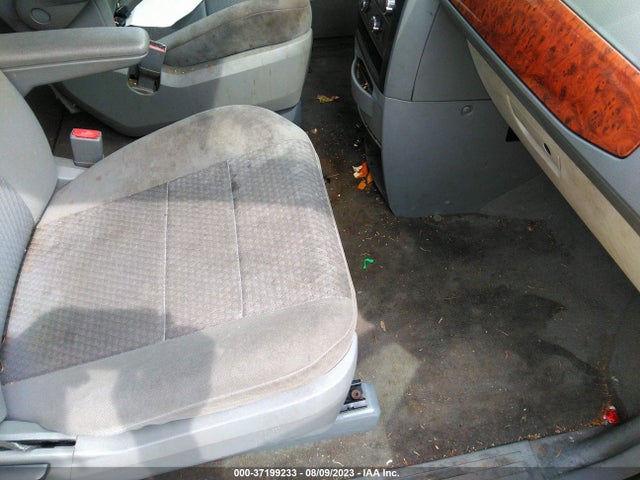 2008 CHRYSLER TOWN & COUNTRY LX VIN: 2A8HR44H78R826466