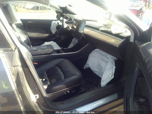 Tesla Model 3 Long Range 2018 5YJ3E1EB0JF066212 Image 11