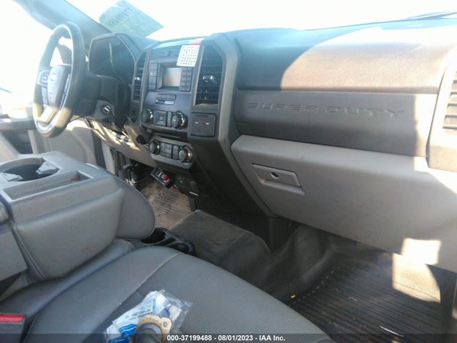 2017 Ford F-550, VIN: 1FDUF5GT3HED71676