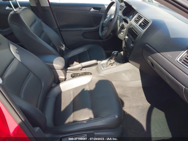 3VWD17AJ2EM424036 Volkswagen Jetta Sedan Se