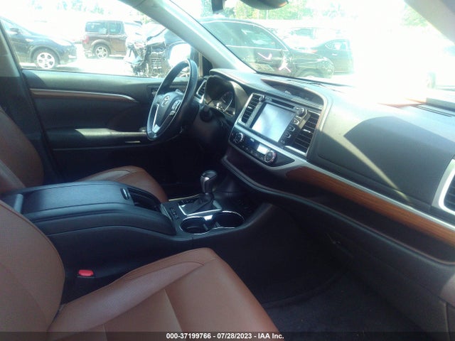 Toyota Highlander Limited 2017 5TDDZRFH4HS413718 Image 11
