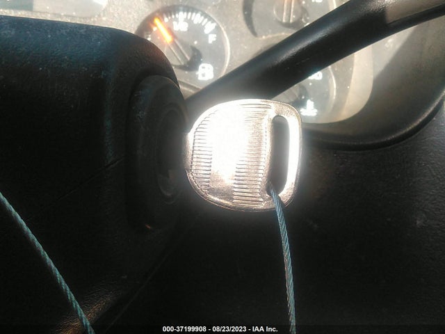2005 CHEVROLET SILVERADO 1500 WORK TRUCK VIN: 1GCEC14V25E169651