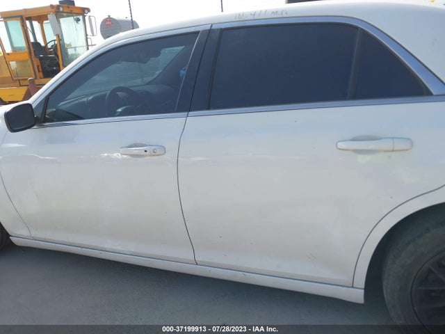 2C3CCAAG6FH779712 Chrysler 300 Limited