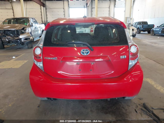 Toyota Prius C One/three/two/four 2014 JTDKDTB35E1080886 Image 16