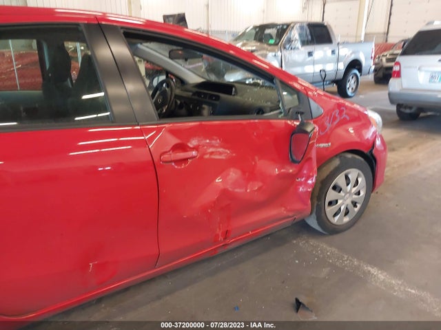 Toyota Prius C One/three/two/four 2014 JTDKDTB35E1080886 Image 6
