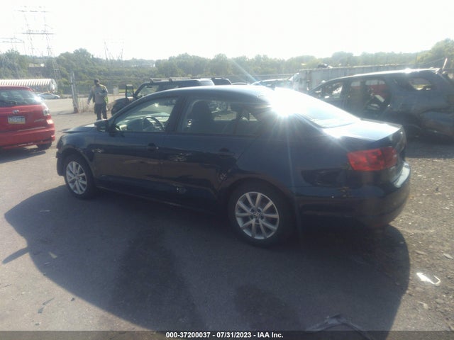 2012 VOLKSWAGEN JETTA SEDAN SE W/CONVENIENCE PZEV VIN: 3VWDP7AJ2CM302398
