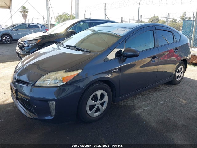 Toyota Prius Four/five/three/one/two 2014 JTDKN3DUXE0379704 Image 2
