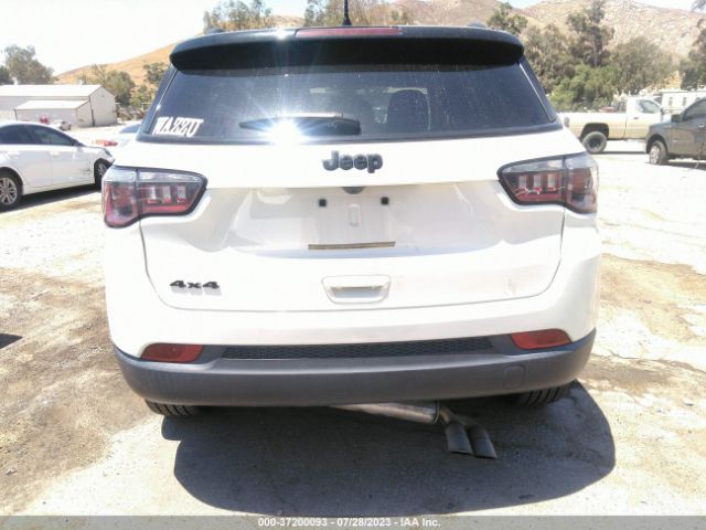 3C4NJDBBXJT394507 Jeep Compass Altitude