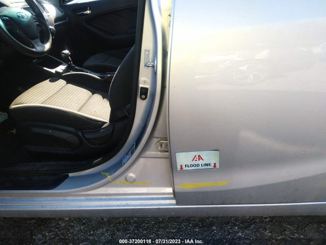 2016 KIA FORTE LX VIN: KNAFX4A63G5478309