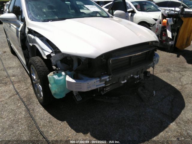 3FA6P0PU8HR379703 Ford Fusion Energi Se
