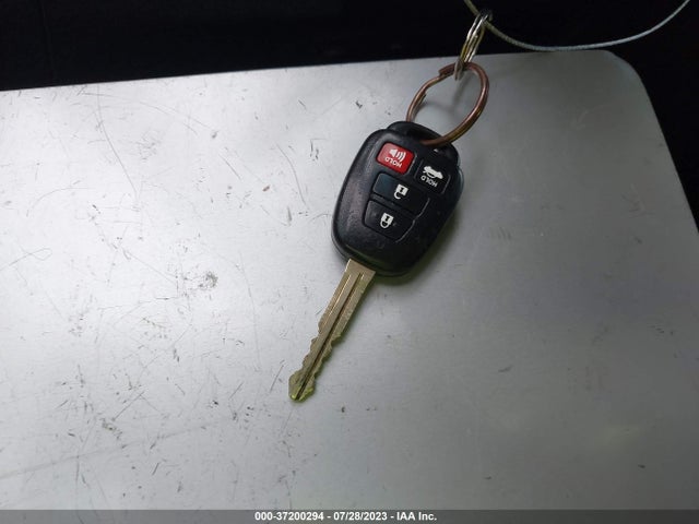 2017 TOYOTA CAMRY XLE/SE/LE/XSE VIN: 4T1BF1FK7HU687337