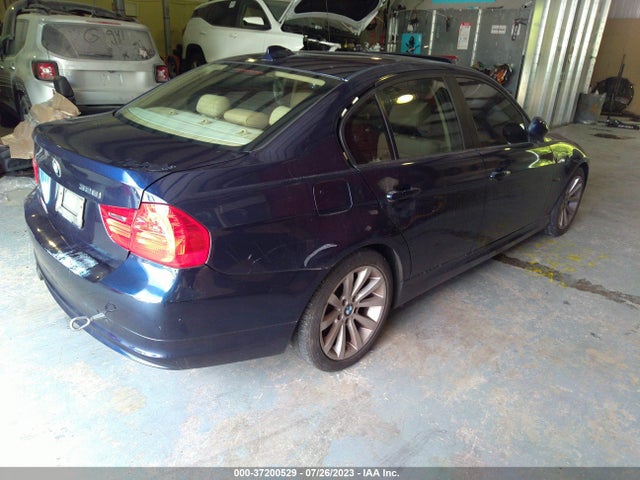 2011 BMW 3 SERIES 328I VIN: WBAPH7G54BNM55714