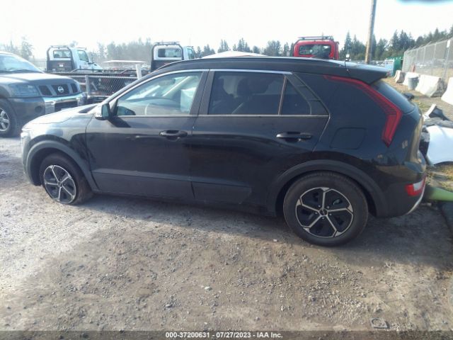 KNDCR3LE0P5069005 KIA NIRO EX