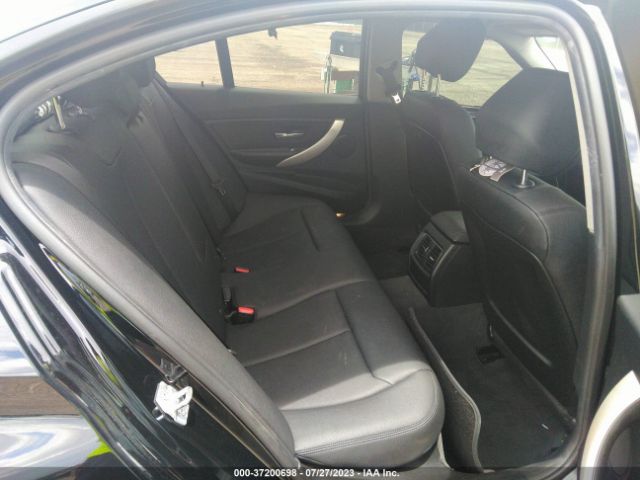 WBA8E1G32HNU17142 BMW 3 Series 320i