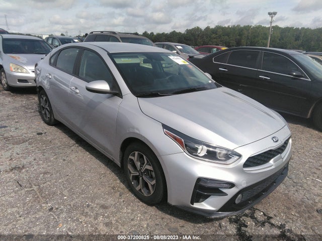 2021 3KPF24AD3ME290468 main image