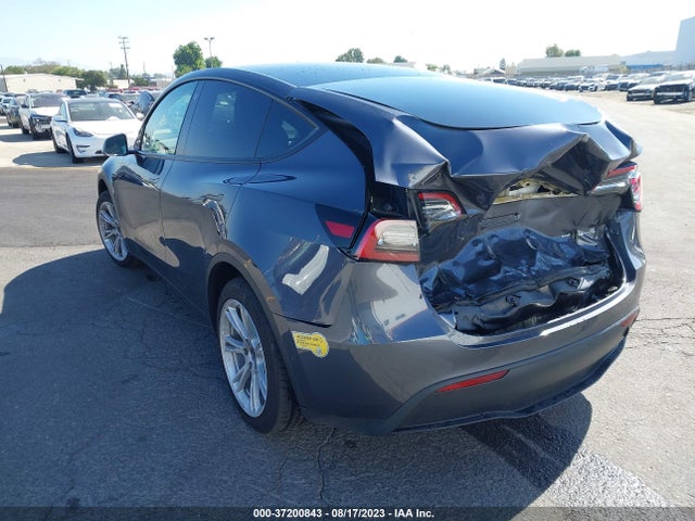 Tesla Model Y Long Range 2022 7SAYGAEE2NF490428 Image 3