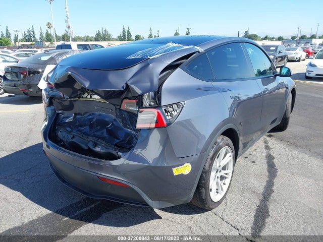 Tesla Model Y Long Range 2022 7SAYGAEE2NF490428 Image 4
