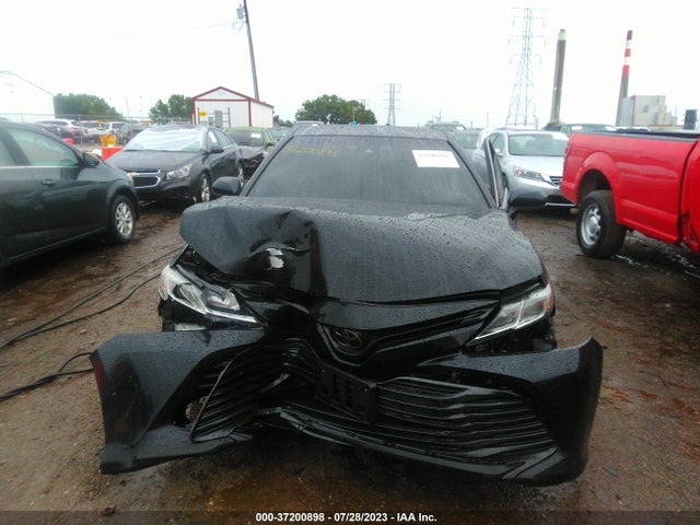 Toyota CAMRY LE 2018 4T1B11HK2JU030205 Image 12